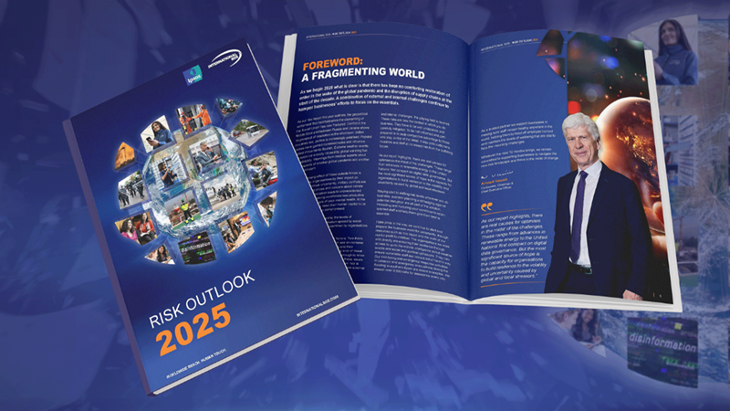Image 3D du rapport "Perspectives des risques 2025"